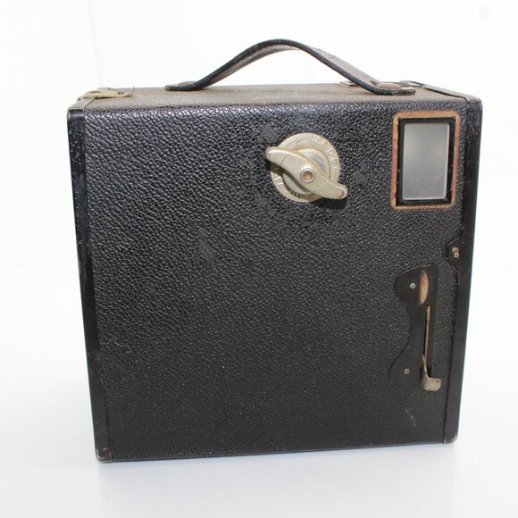 Vintage Aqfa D-6 Cadet Box Camera - Picture 6 of 12